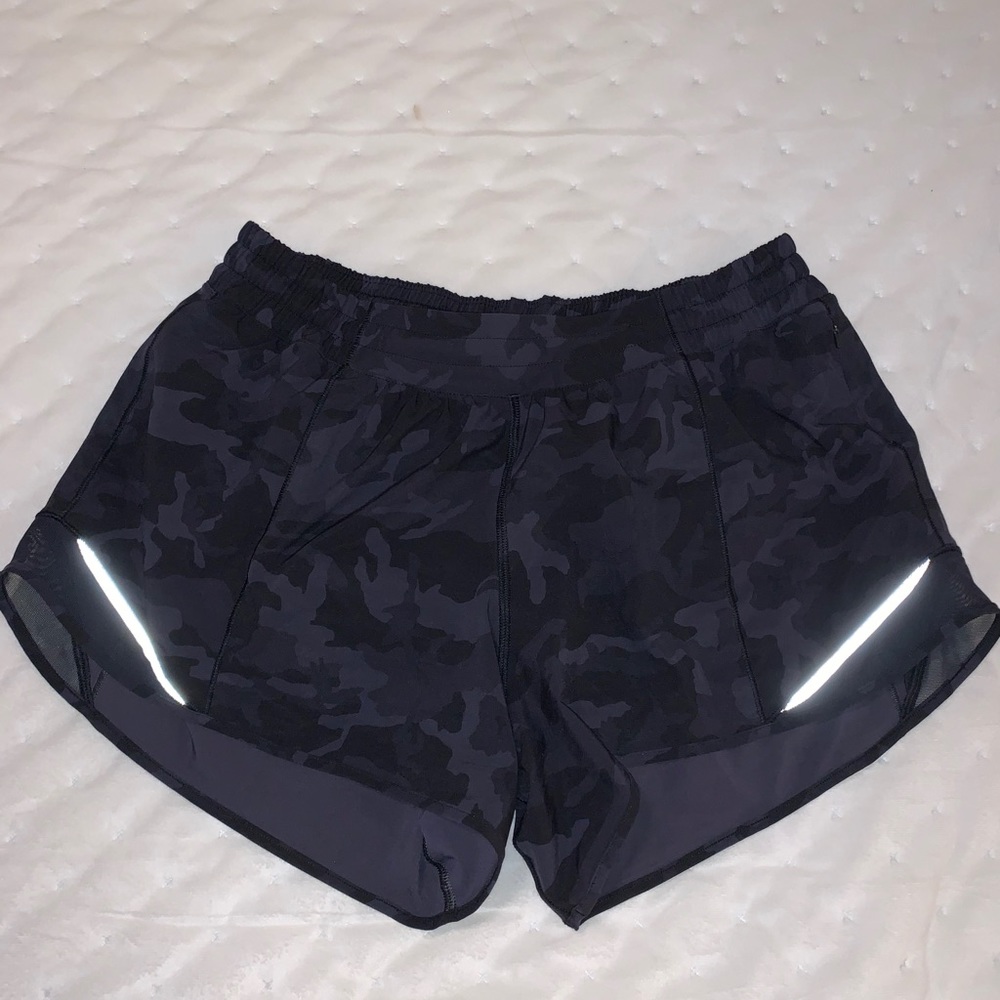 🍋 Lululemon Hotty hot shorts